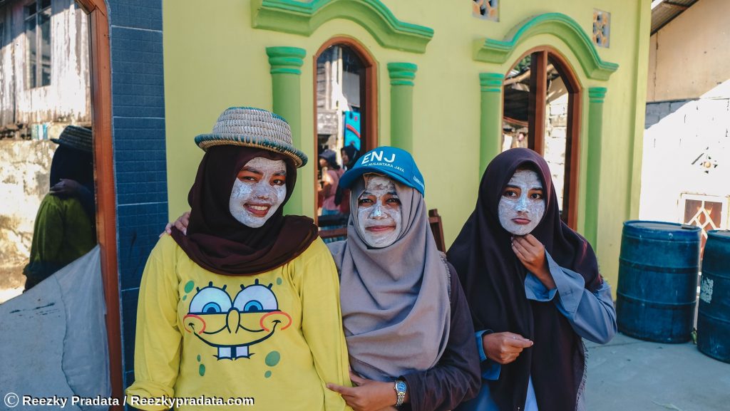 tim ENJ pakai Bedak Dingin