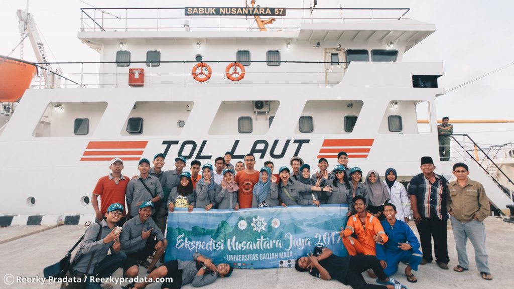 Tim ENJ UGM 2017 dan ABK Kapal Sanus 57